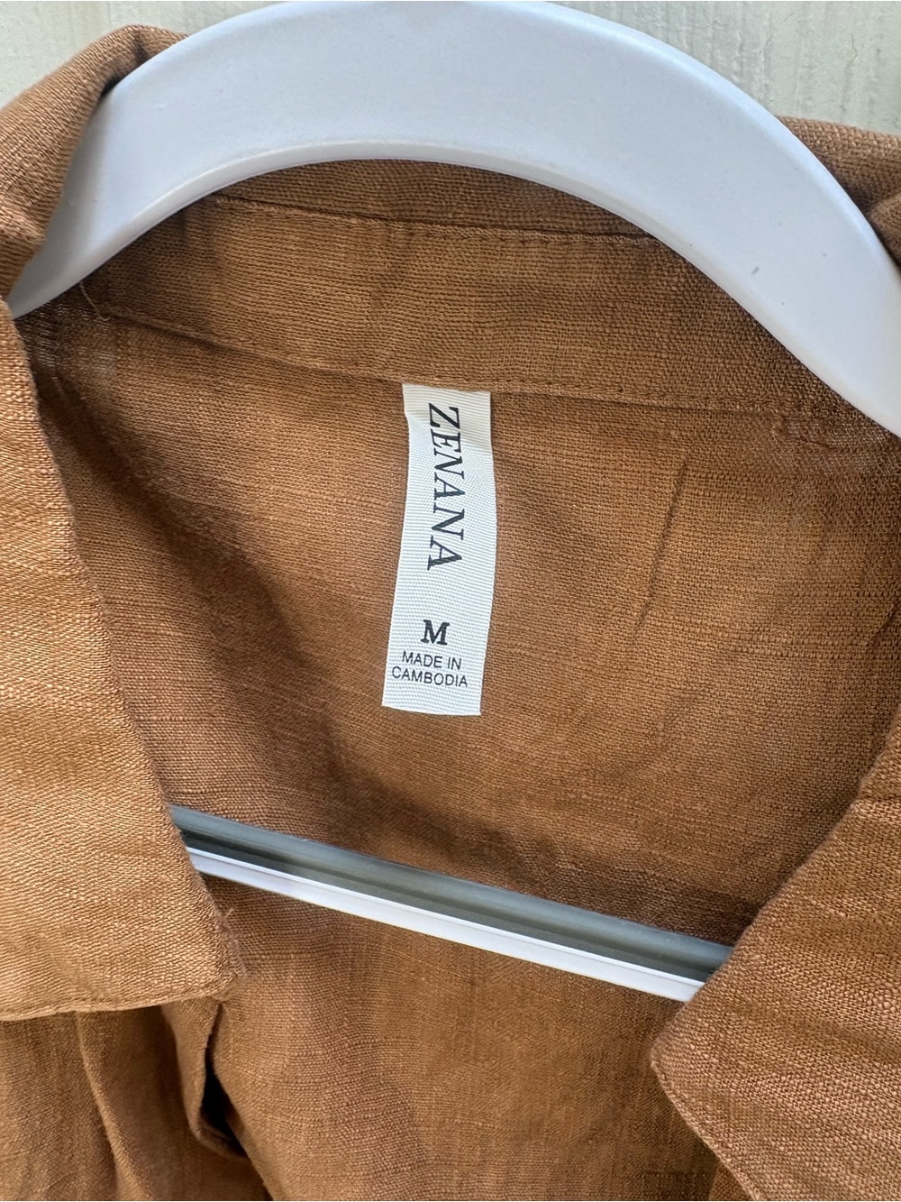 Zenana Outfitters Rust Brown Collared V-Neck Crop Top - Picture 2 of 4
